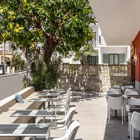 Hostal Neptuno Peguera Exterior photo